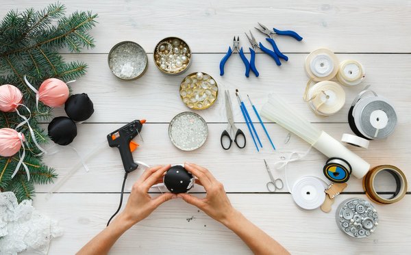 Kit créatifs pour adulte et enfant : pour des activités manuelles à faire en famille